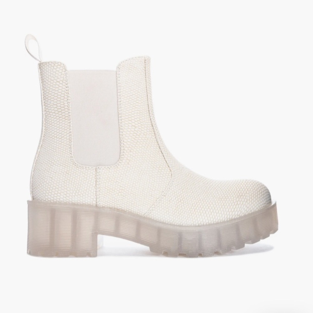 Dirty Laundry Margo Embossed Chunky Chelsea Lug Platform Boot Size 7.5 / 38